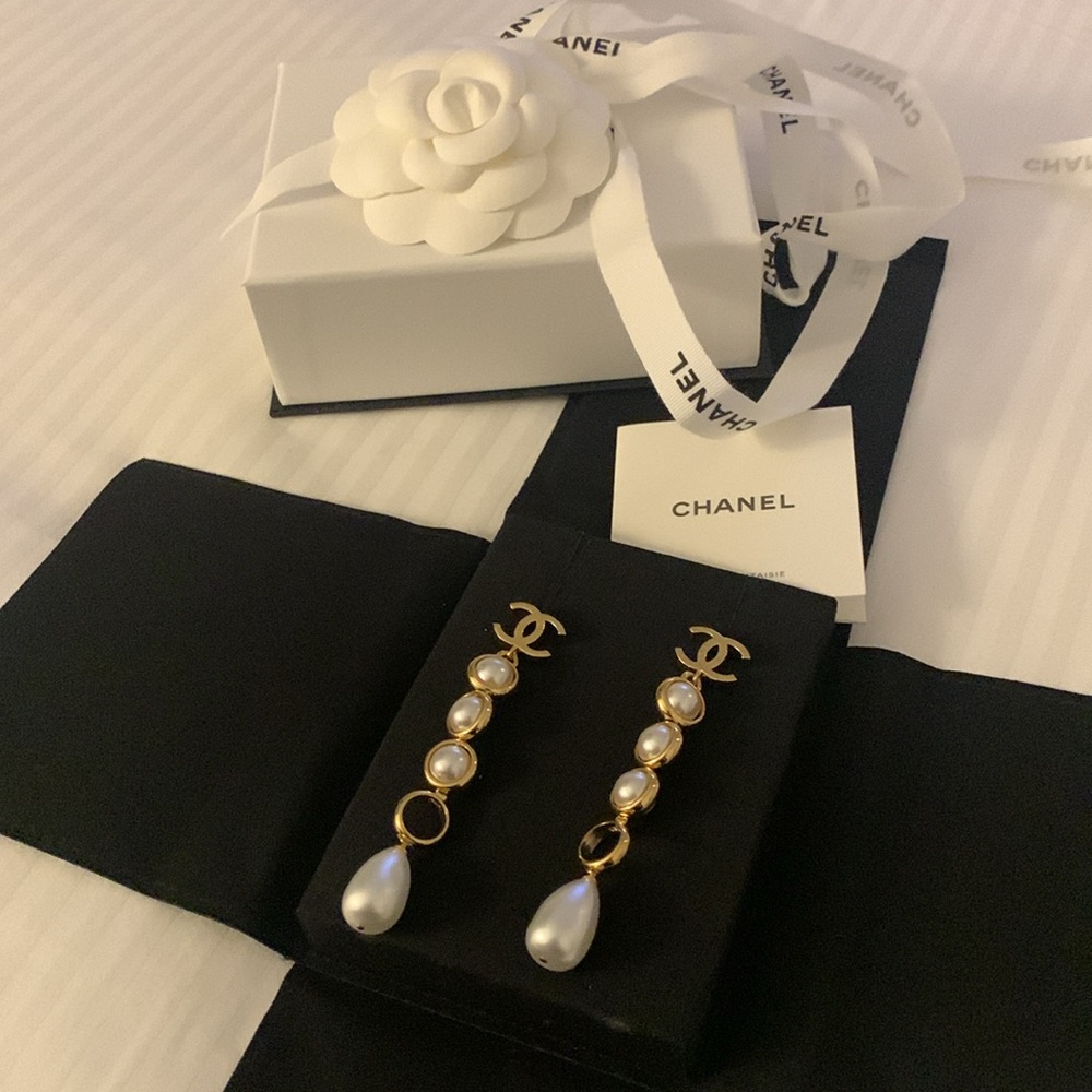 Chanel Gold,White Pearl Drop Earrings, rare , authentic ,summer 2025 collection
